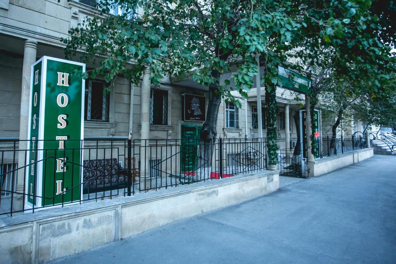 Sherlock Holmes Hostel Baku Exteriör bild