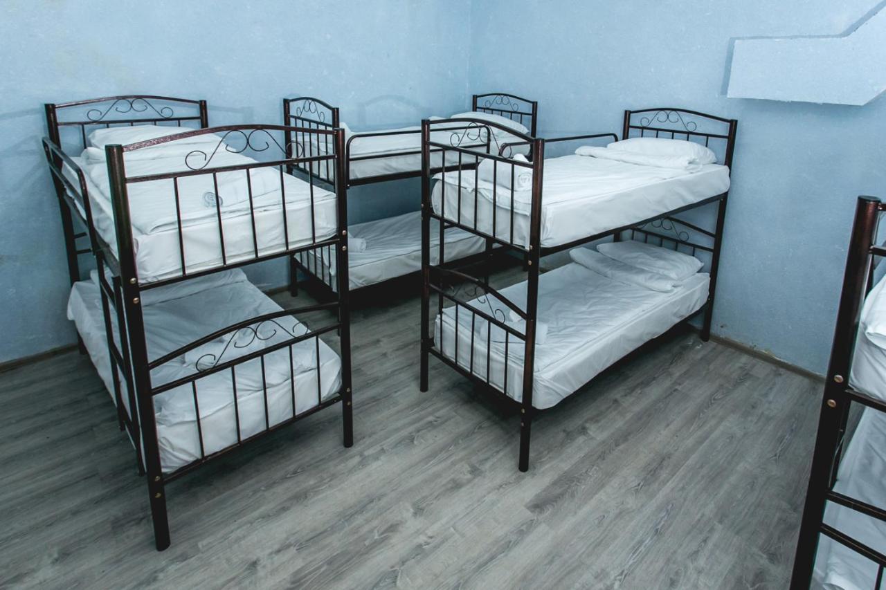 Sherlock Holmes Hostel Baku Exteriör bild