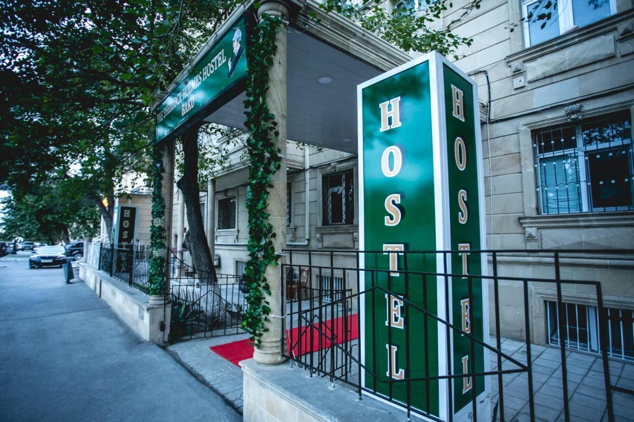 Sherlock Holmes Hostel Baku Exteriör bild